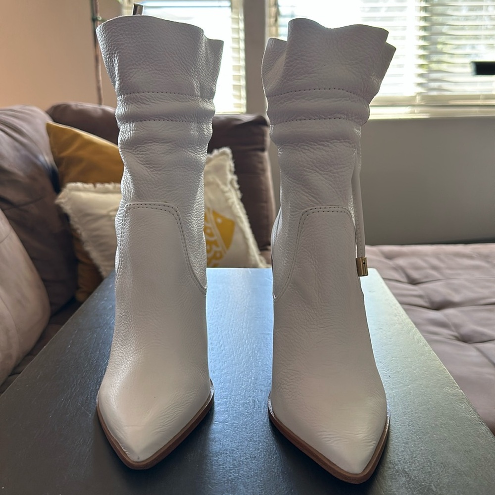 Elvis bright white booties